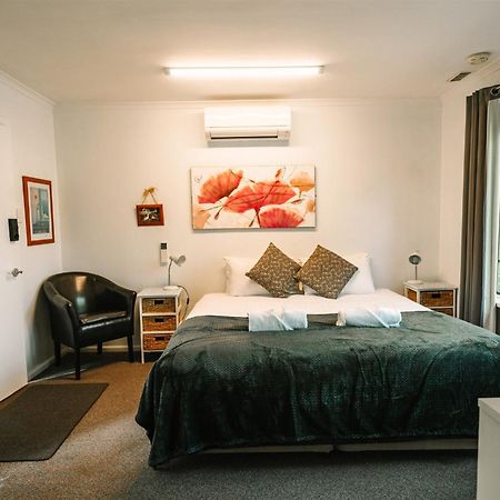 Alpine Riverside Cottages 포리펀카 외부 사진